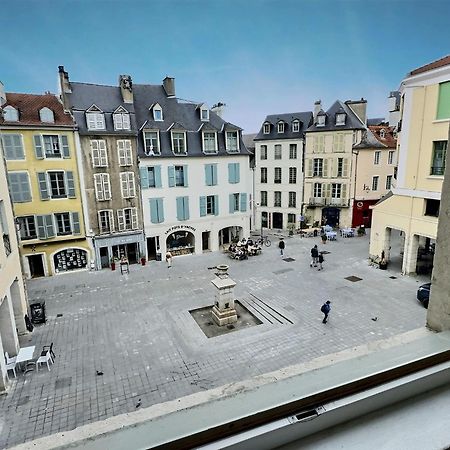 Wonderhost, Bois Et Pierre En Coeur De Ville Pau Buitenkant foto